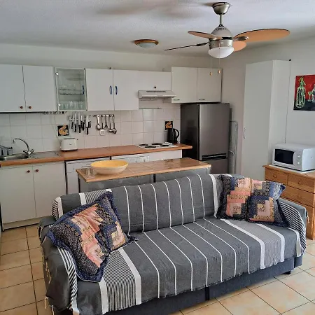 Βίλα Belle D Angle Avec Veranda Et Wifi, 2 Dans Securisee Avec Piscine Commune 800m De La Un Vrai Havre De Paix Lrcs116 Portiragnes
