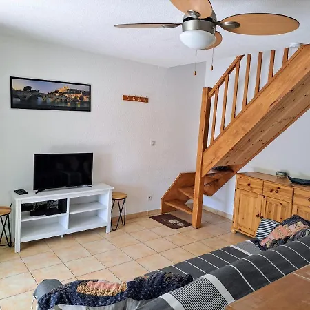 Belle D Angle Avec Veranda Et Wifi, 2 Dans Securisee Avec Piscine Commune 800m De La Un Vrai Havre De Paix Lrcs116 Βίλα