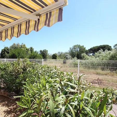 Belle D Angle Avec Veranda Et Wifi, 2 Dans Securisee Avec Piscine Commune 800m De La Un Vrai Havre De Paix Lrcs116 *
