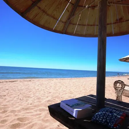 Belle D Angle Avec Veranda Et Wifi, 2 Dans Securisee Avec Piscine Commune 800m De La Un Vrai Havre De Paix Lrcs116